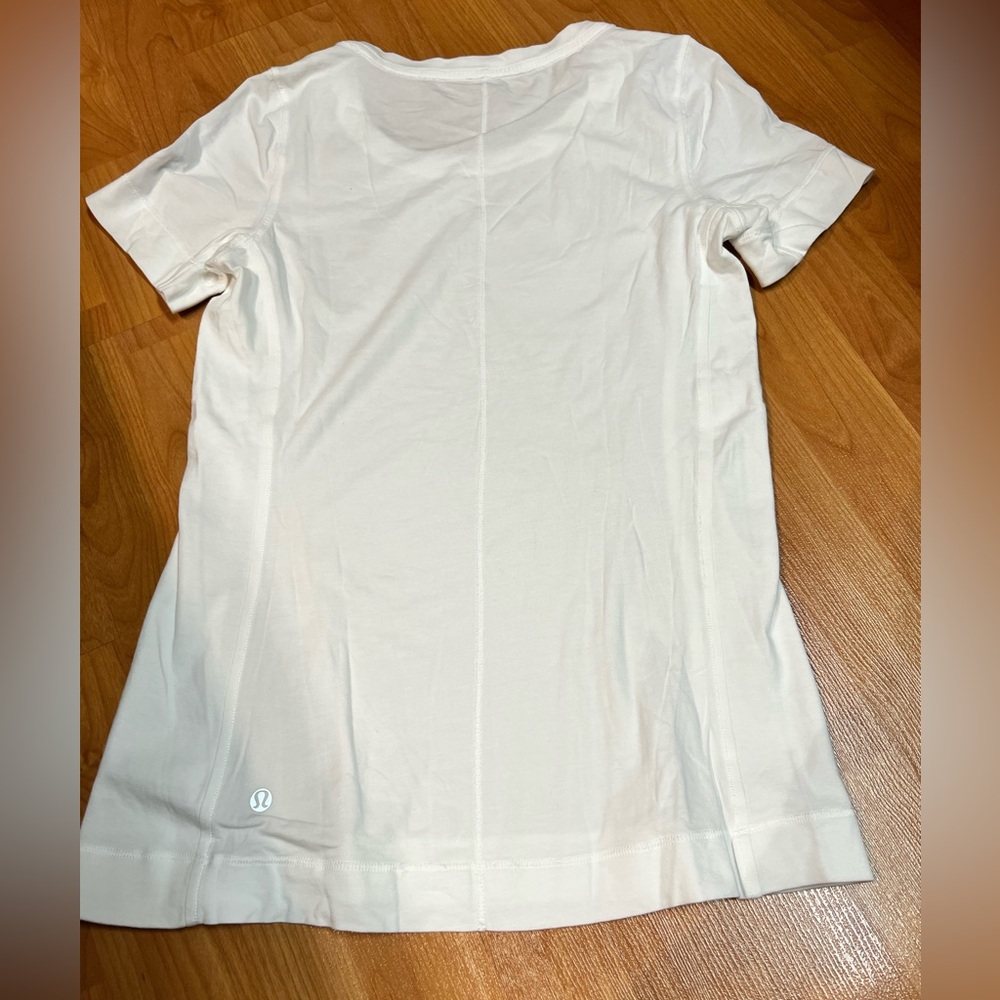 NWOT - Lululemon Devotion Short Sleeve Tee *White (Size 6)